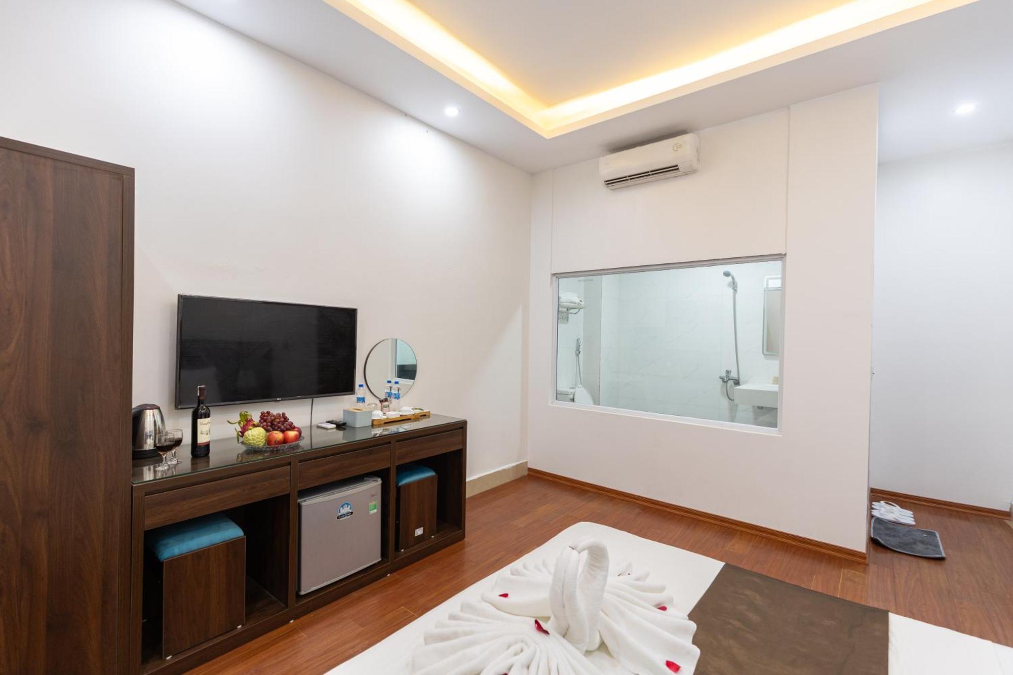 Hoang Gia Hotel Dong Anh Eksteriør billede