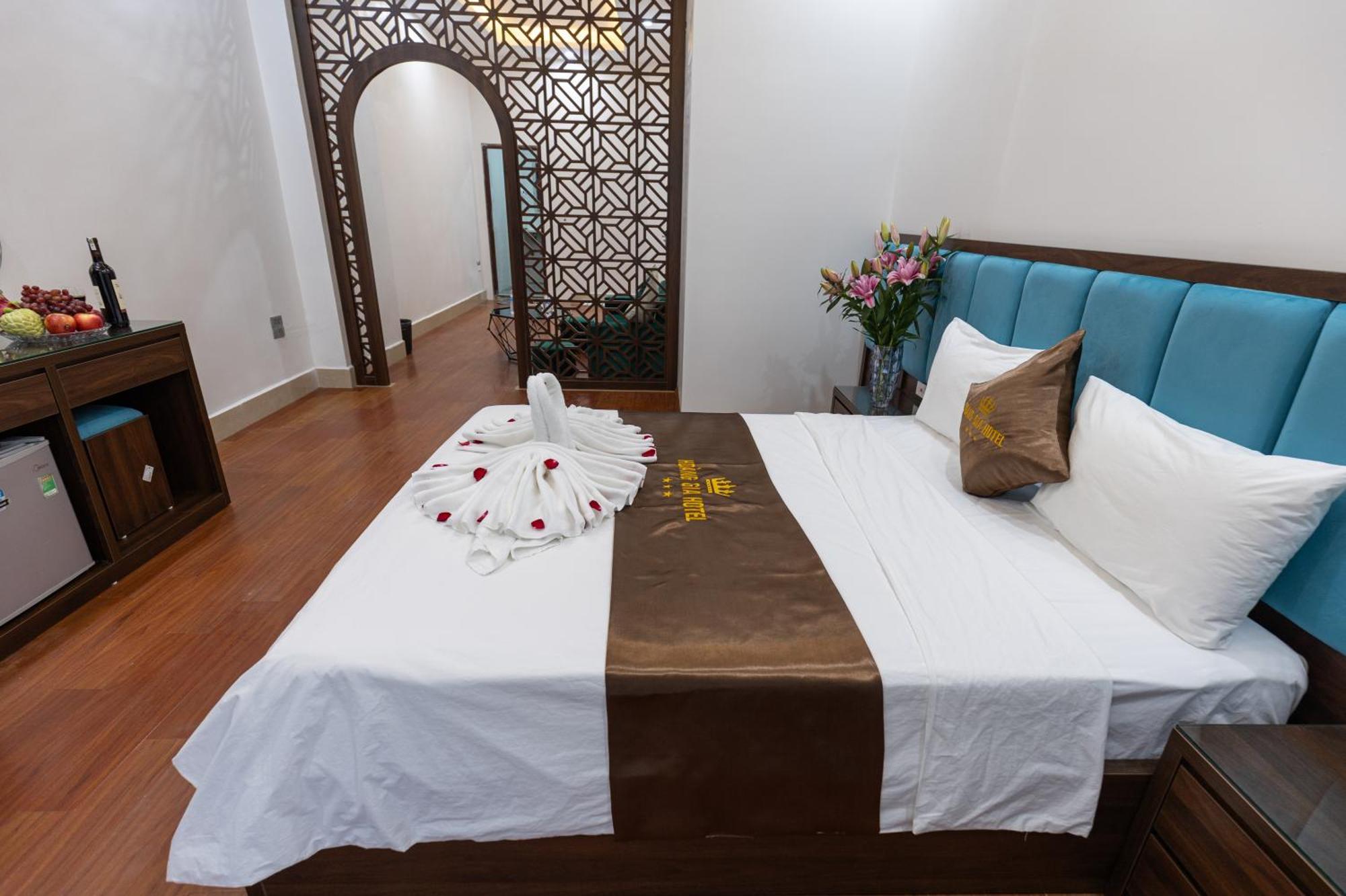 Hoang Gia Hotel Dong Anh Eksteriør billede