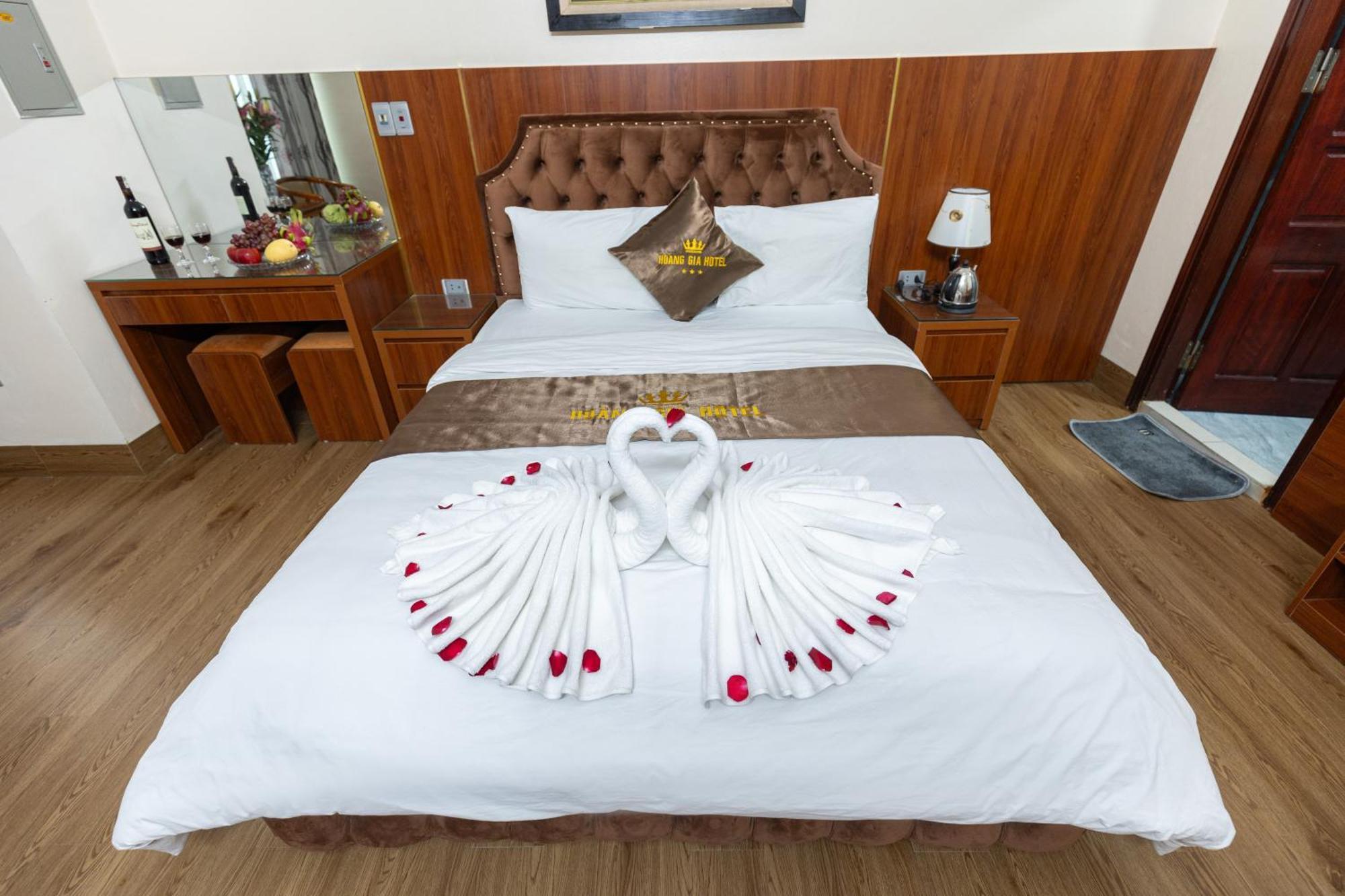 Hoang Gia Hotel Dong Anh Eksteriør billede